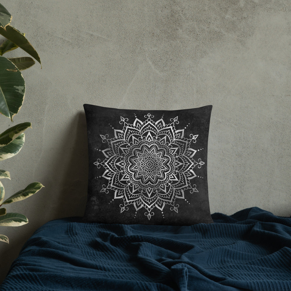 Kudde med fodral - Mandala Silver