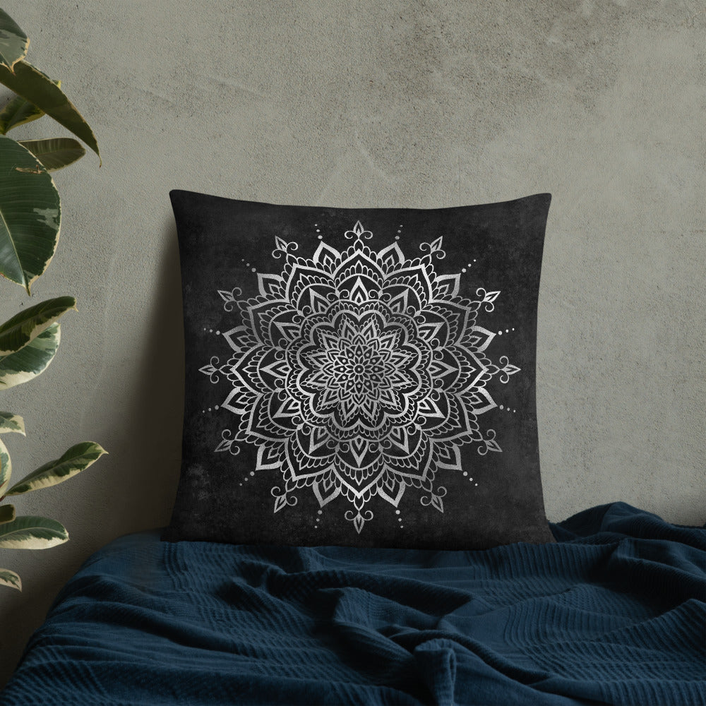 Kudde med fodral - Mandala Silver